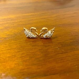 Swarovski swan studs